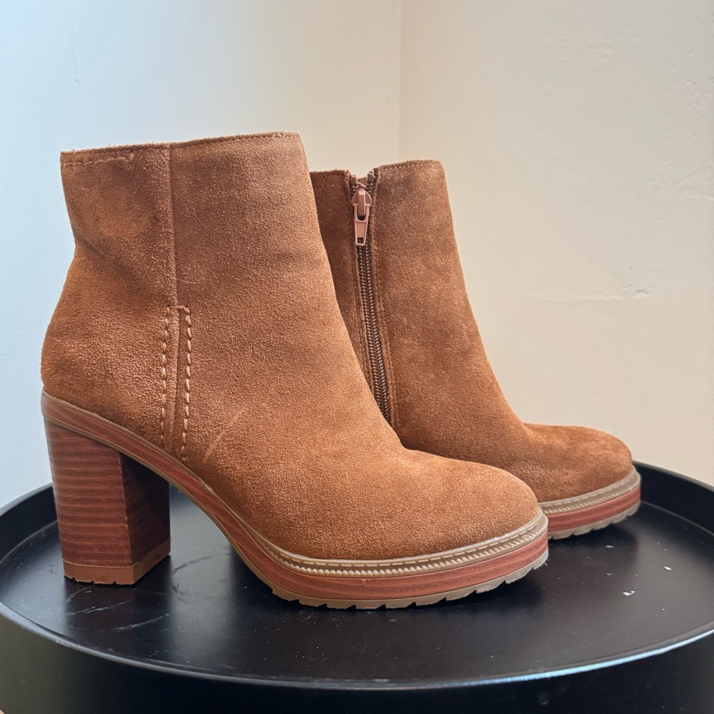 NWT Crown Vintage Amber Leather Platform Block Heel Bootie Womens Boots